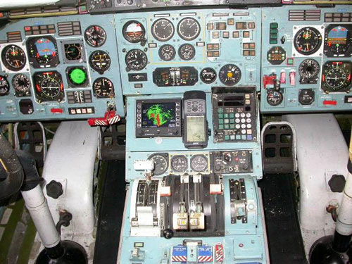 Ан-74. В кабине экипажа
