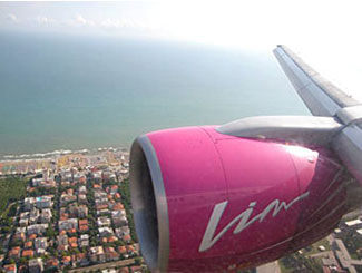 Самолет авиакомпании 'ВИМ Авиа'. Фото с официальной страницы авиакомпании на Facebook
